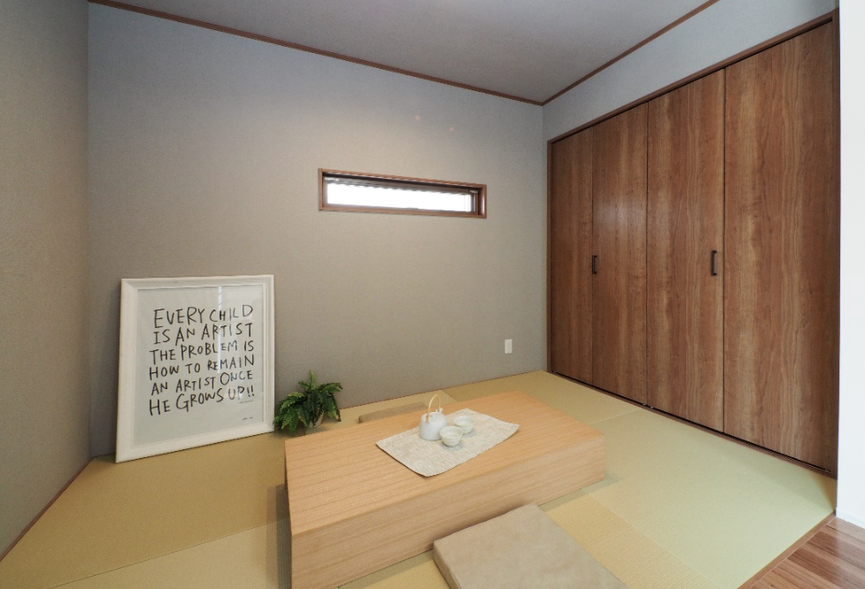 3帖程の茶の間。和の空間も必要に。