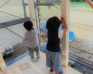 「ﾈｴﾈ、何書いてるの？」「んっ？内緒。」