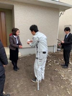 松葉杖・・・